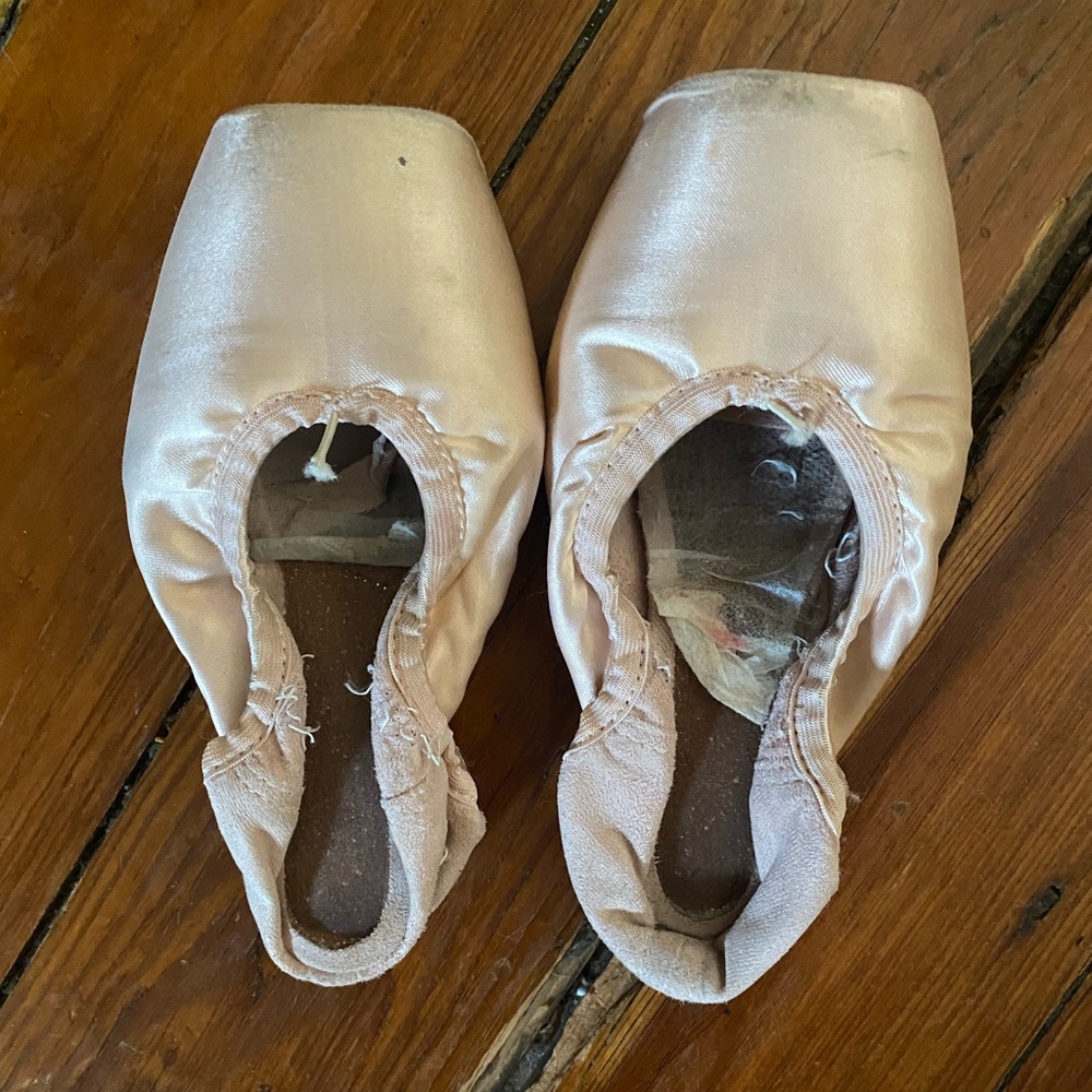 Used Capezio Donatella pointe shoes for crafts